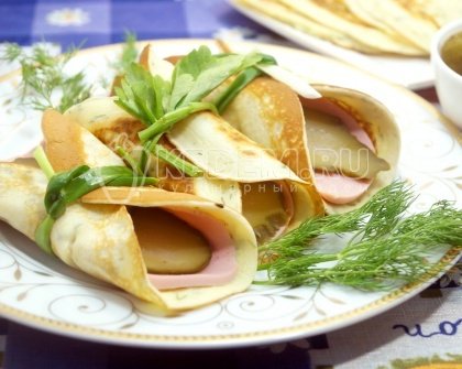 Яичные блинчики с колбаской